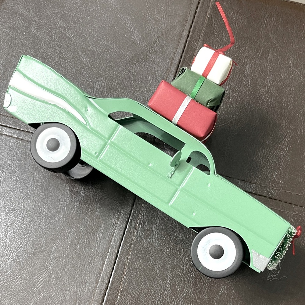 Wondershop Mint Green Metal Retro Car Festive Gifts yearly limited edition 2021
